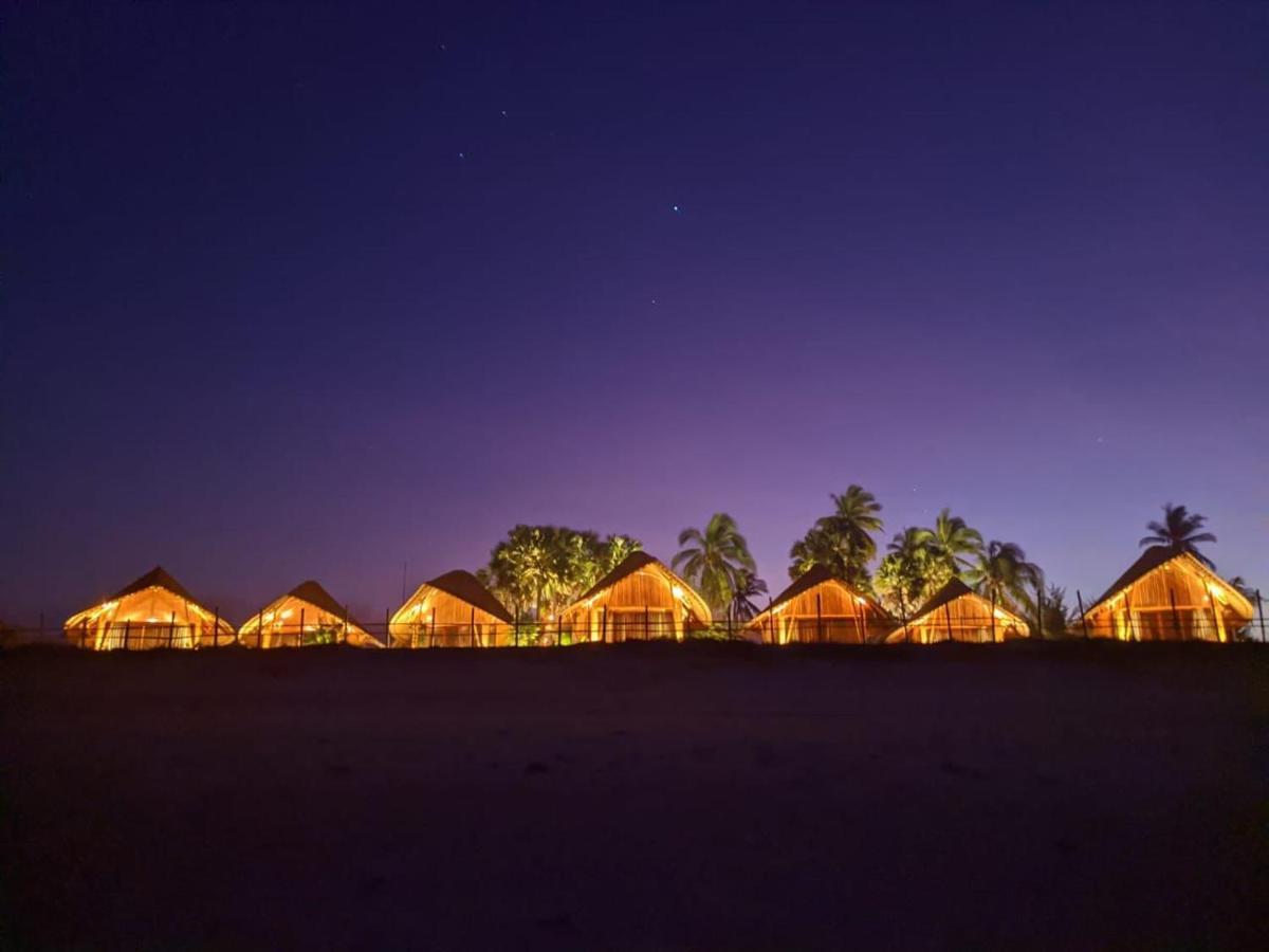 Tanoma Sumba Hotel Maujawa Eksteriør billede